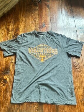 Russell Athletic Gray Tennessee Volunteers Graphic Tee with Orange Logo NWOT
